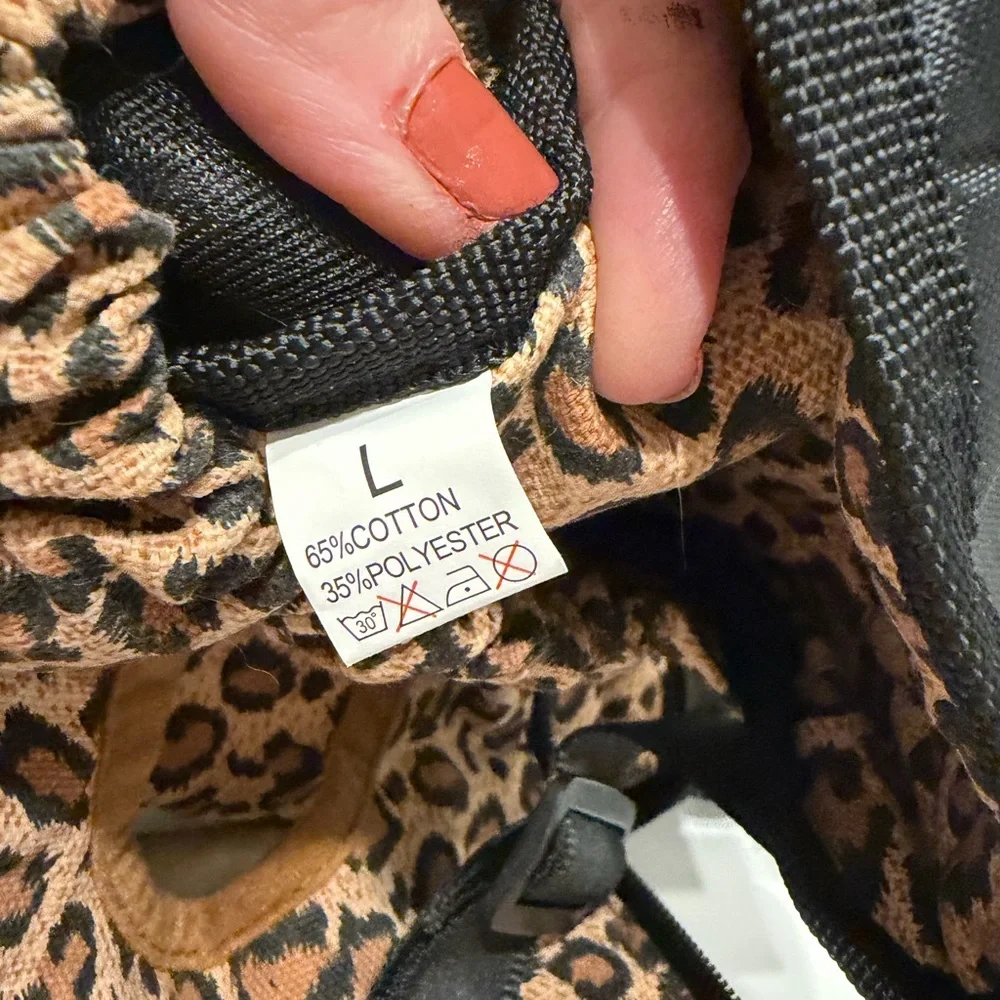 N/A stylish leopard